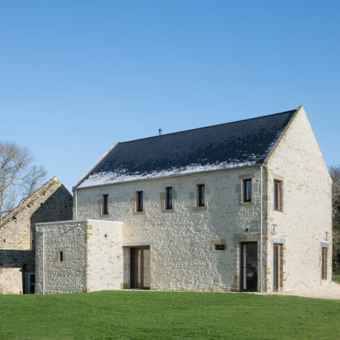 Réhabilitation d'une ancienne grange en pierre Calvados